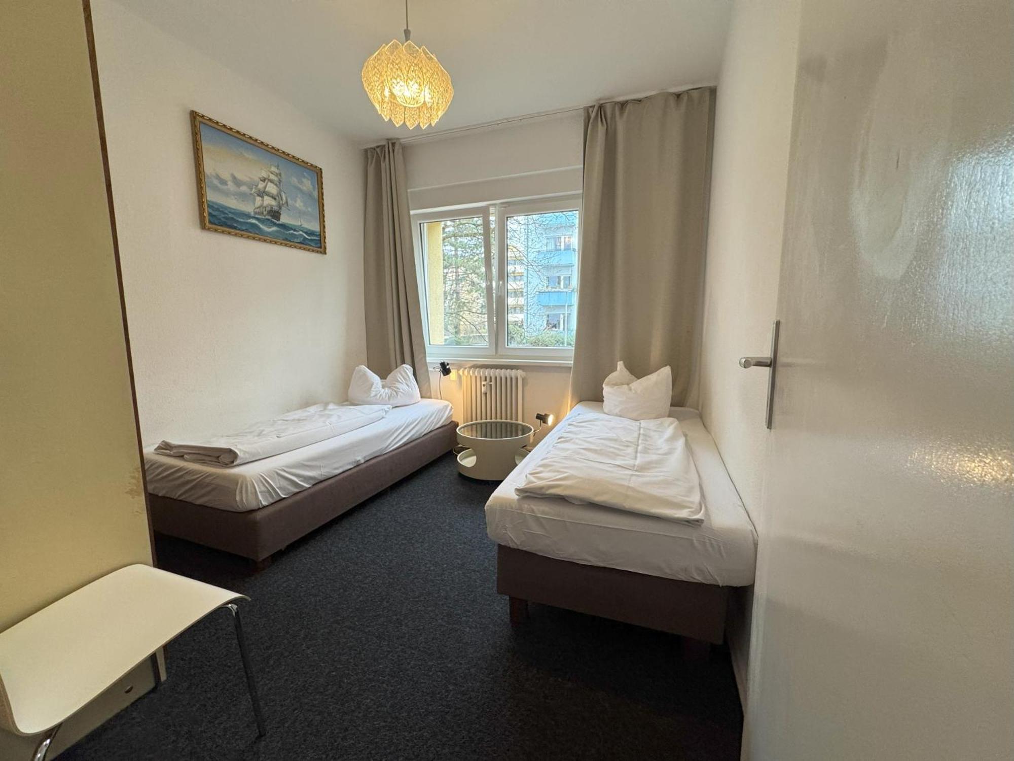 M M Central Vintage Family, Handwerker Und Monteure Apartments Берлин Екстериор снимка