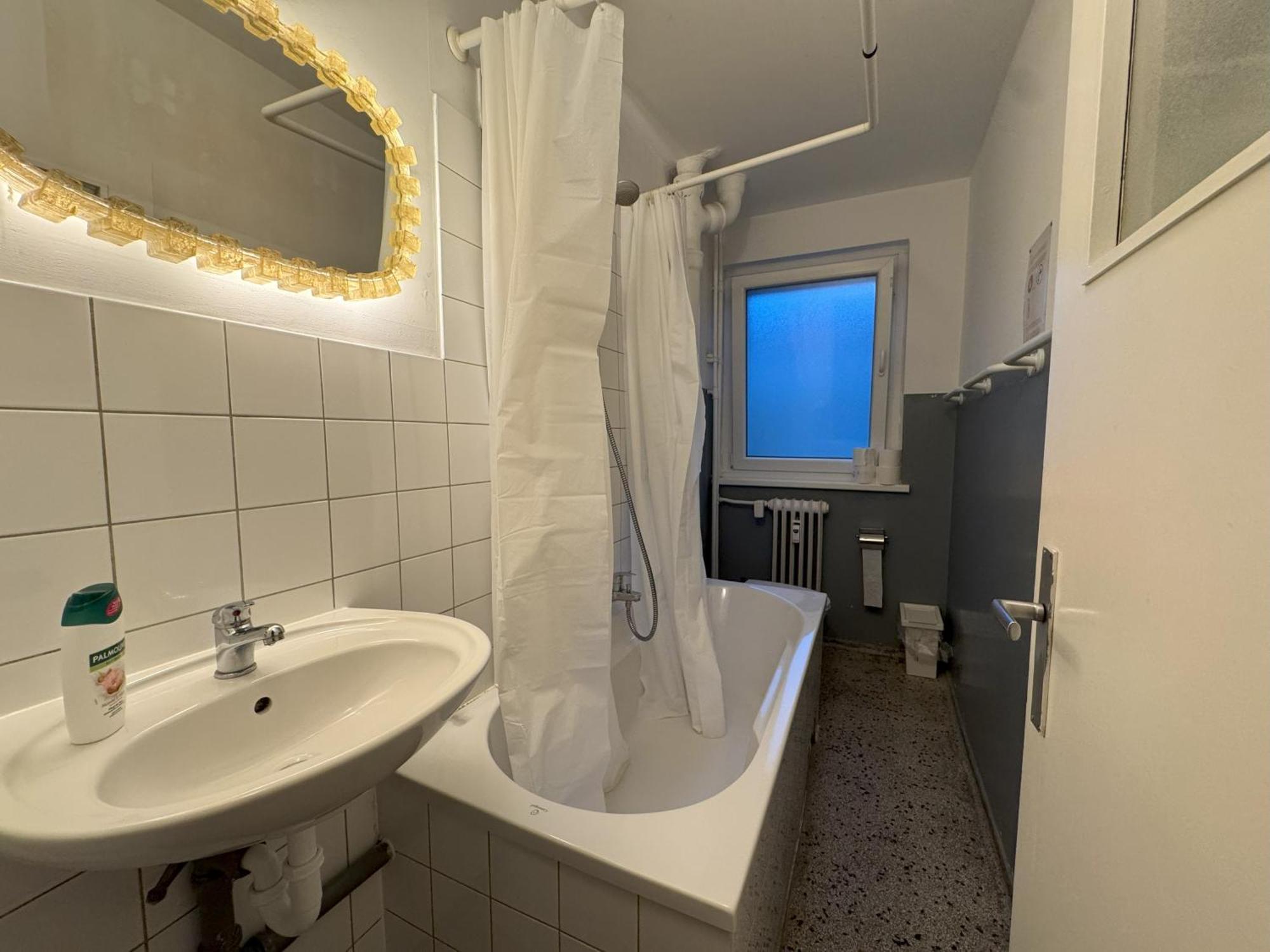 M M Central Vintage Family, Handwerker Und Monteure Apartments Берлин Екстериор снимка